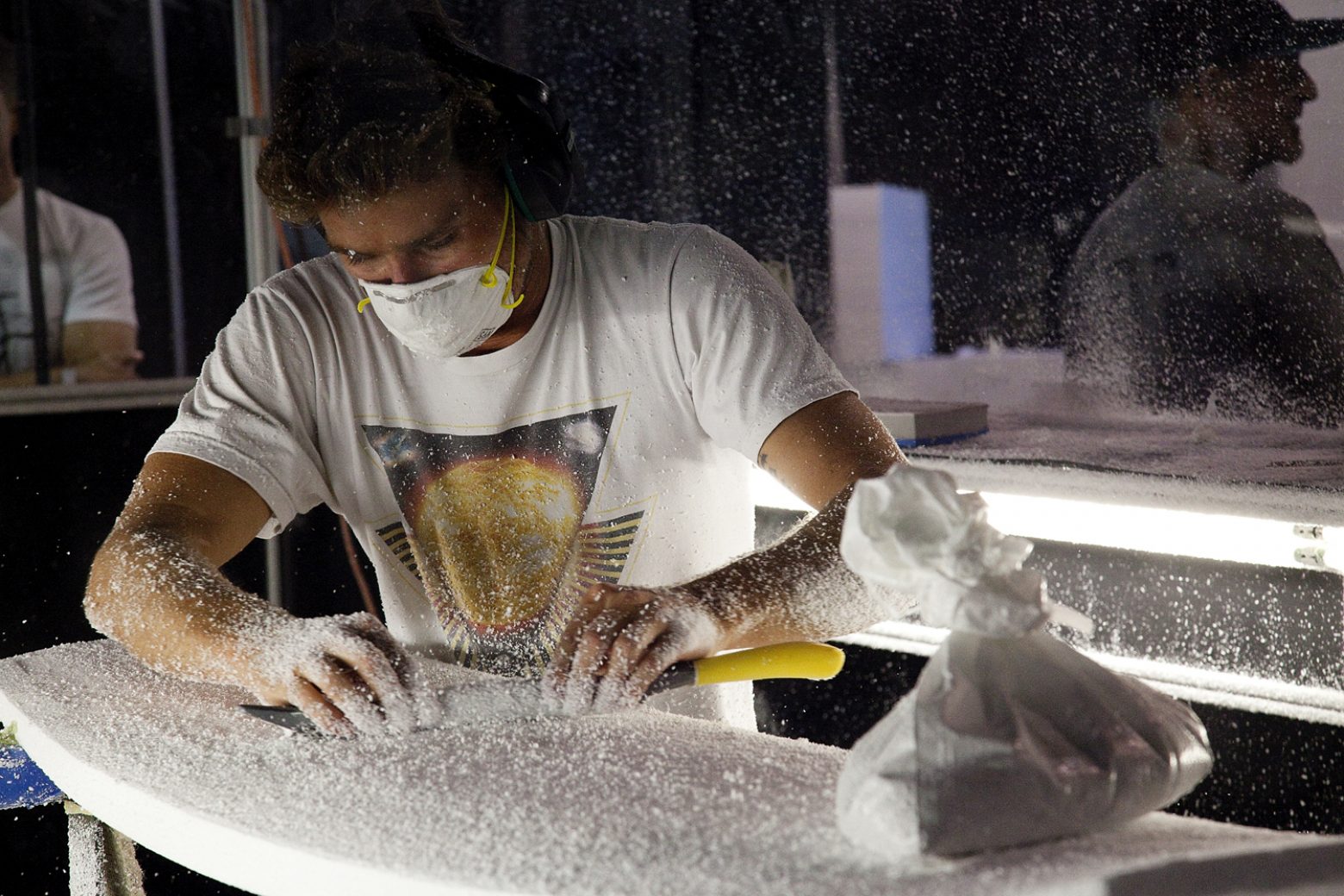 Is This Surfboard Epoxy or Polyester?