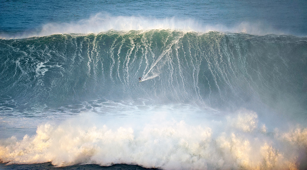 Spot Check: Nazaré Surfing Guide [with HD Photos and Video]