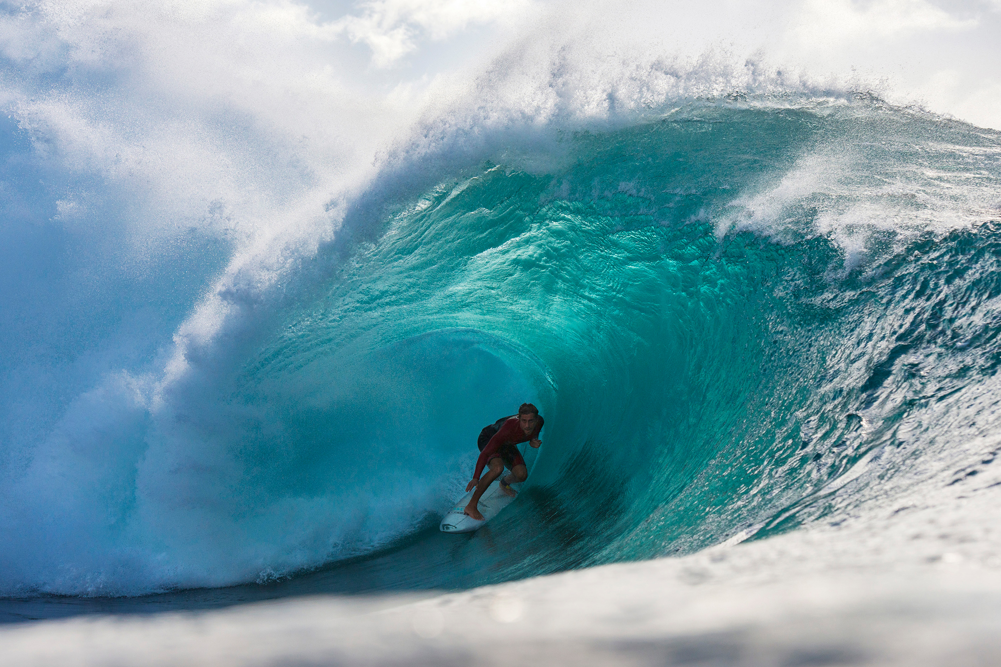 Pipeline Kicks Off New Year With Style Surfline