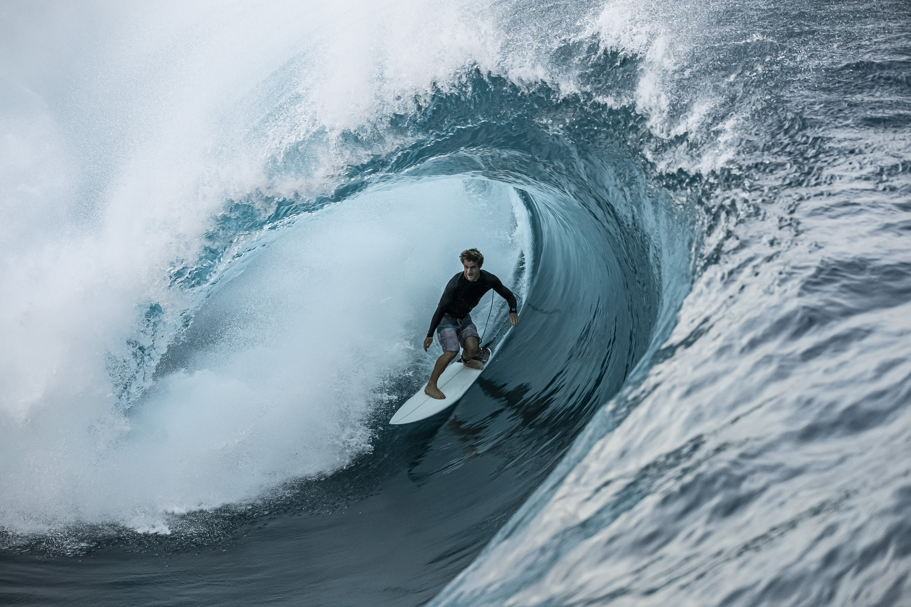 Gallery Maxing Teahupoo From The Channel