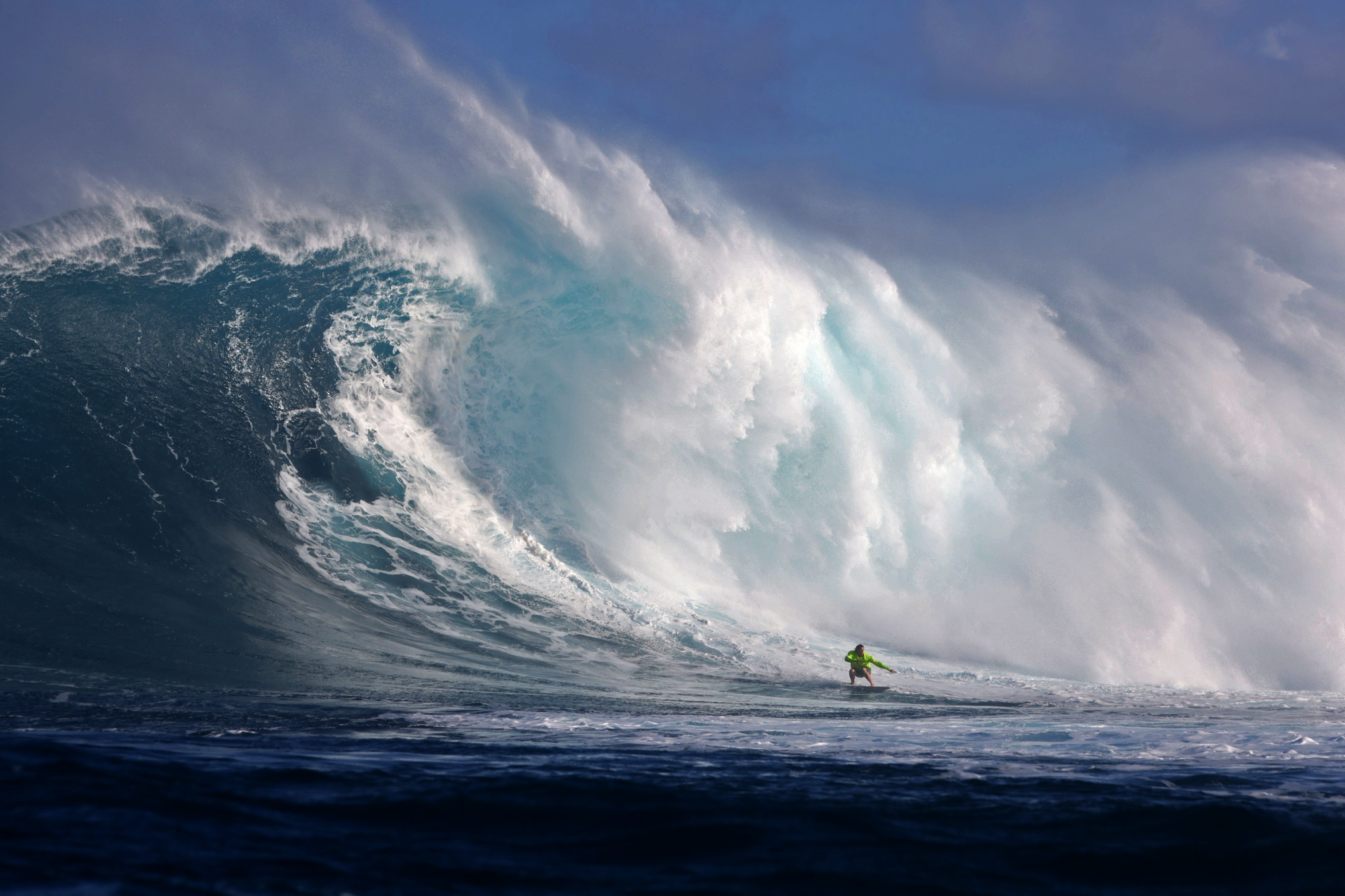 PHOTOS: High Surf Warning extended, daring surfers take on large swells at  Waimea