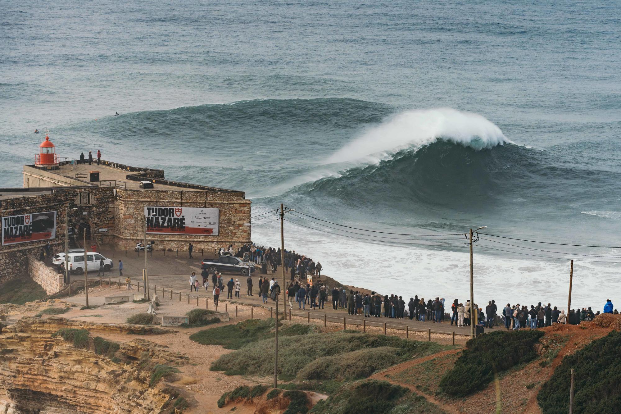 Nazare Throws Its Own New Year Party